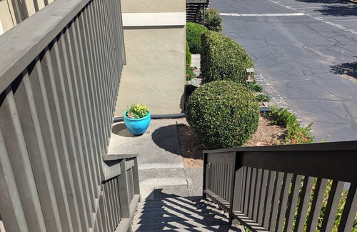 Healdsburg Condo | Tranquil 2-bedroom condo in Healdsburg with AC, WiFi