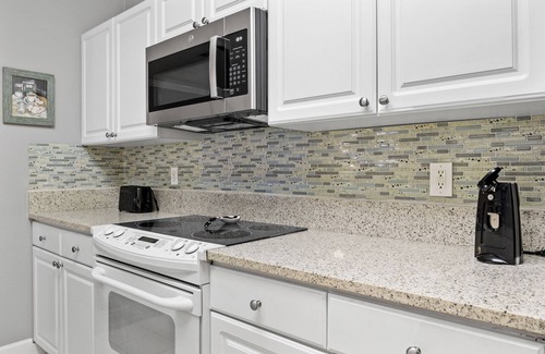 Foley Condo | Tranquil 2-bedroom condo in charming Foley close to beaches, Owa and Ballfields!