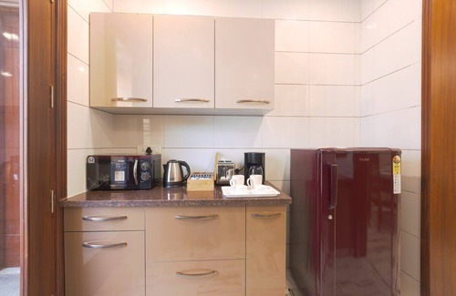 Sushant Lok Apartment | Tranquil 2BR Oasis with Balcony & Bathtub