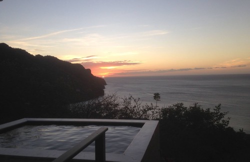 Belmont House | Tranquil 3-bedroom house in Bequia, SVG with AC, WiFi. Enjoy a peaceful getaway