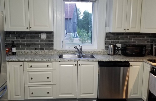 Central Frontenac House | Tranquil 3-bedroom lakefront get away