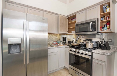Plainfield House | Tranquil 4BR in Naperville-Plainfield