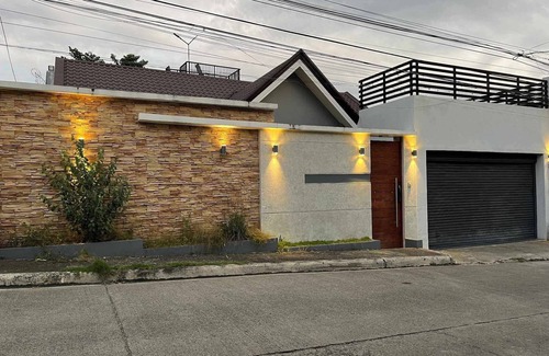Talisay Villa | Tranquil 7-bedroom Villa with Private Pool in Cebu World's top destination