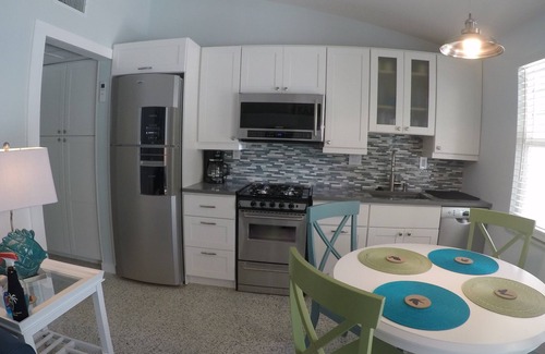 Holmes Beach Apartment | Tranquil AMI Resort Unit 4 all amenities! Central Holmes Beach