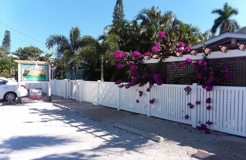 Holmes Beach Apartment | Tranquil AMI Resort Unit 4 all amenities! Central Holmes Beach