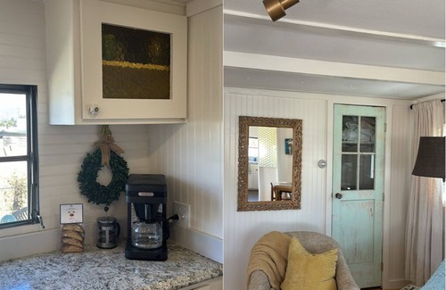 Calimesa House | Tranquil and charming mobile home, single wide, newly remodeled - Coastal Decor