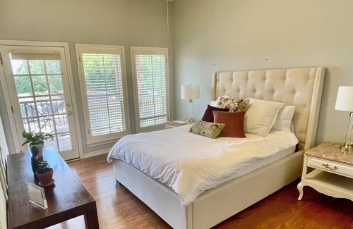Parker Bed & Breakfast | Tranquil and Luxury Oasis near Southfork Ranch! -Fig Suite