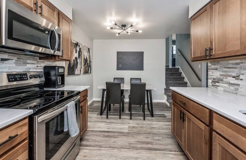 Wheat Ridge Apartment | Tranquil Chic Retreat | Near Mtns/Red Rocks | Wifi
