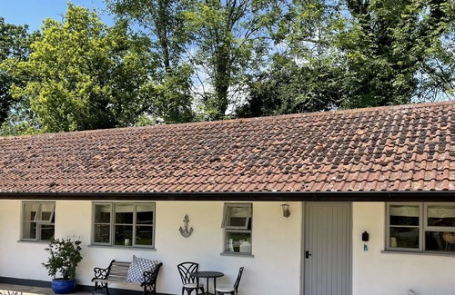 Bicton Cottage | Tranquil Cottage in Devonshire Countryside Near the Beautiful South Devon Coast