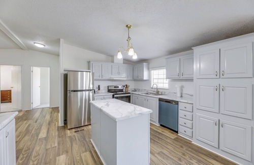 Elgin House | Tranquil Elgin Getaway w/Private Deck & Patio!