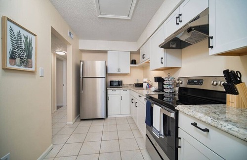 Southside House | Tranquil Escape, Patio, Pet Friendly