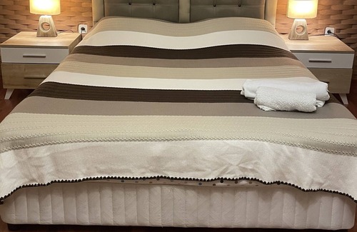Altinova House | Tranquil Escape; Spacious Farmhouse in Yalova