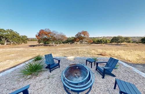 Hye House | Tranquil farmstead with beautiful views of the country, fire pit, & cozy cottage