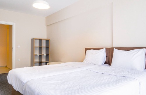 Urla Apartment | Tranquil Flat w Balcony in a Lux Complex in Urla