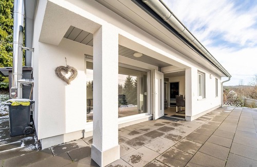 Goldlauter House | Tranquil Forestside Getaway