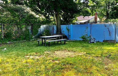 Hempstead House | "Tranquil Getaway: Stay Serenity in Suburban Bliss!"