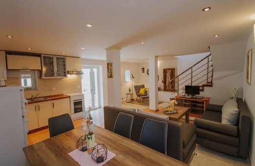 Seget Villa | Tranquil Getaway Villa Prapatnica with Pool and Garden - Three Bedroom Villa with Pool