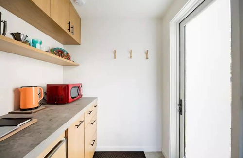 Govalle Apartment | Tranquil Guesthouse in East Austin w/Patio