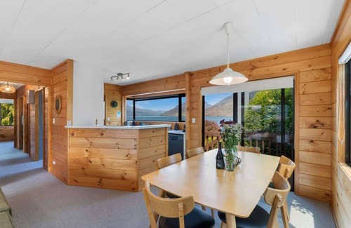Kelvin Heights House | Tranquil Heights Summ