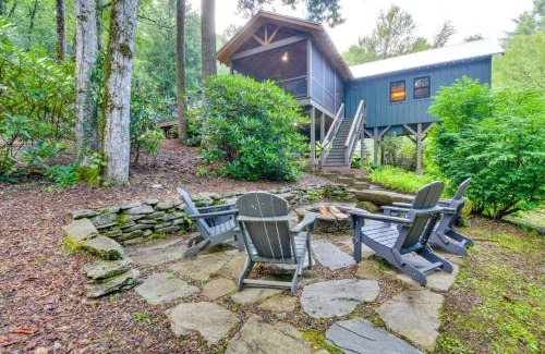 Mirror Lake House | Tranquil Highlands Cottage with Fire Pit and Stream!