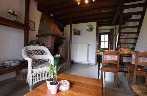 Nadrin House | Tranquil Holiday Home in Houffalize with Barbecue