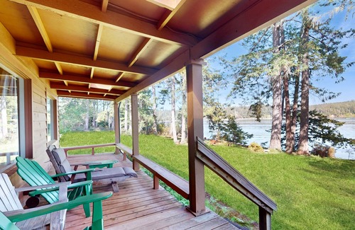 Shelton Cabin | Tranquil home with large deck, wooded views, & direct access to the Puget Sound