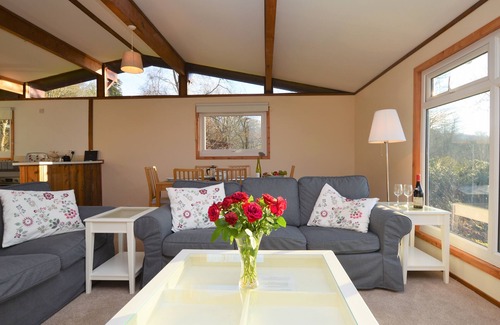 Tighnabruaich Ski Chalet | Tranquil location, waterside, pet friendly