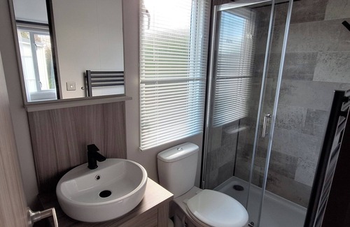 Paignton Cabin | Tranquil Lodge Retreat in Paignton