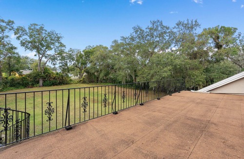 Altamonte Springs House | Tranquil Luxury Estate Property 5,700 Sq Ft on 3+ Acres, Complete with Helipad