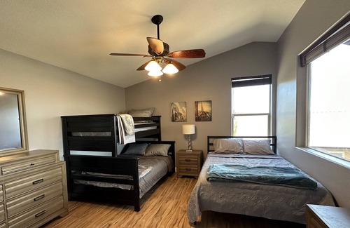 Patton House | Tranquil mountain escape near Silverwood Lake! Pet-Friendly