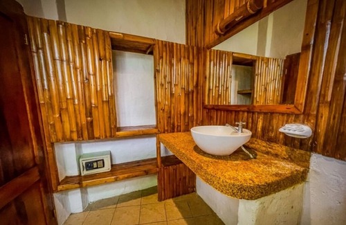 Montanita Cottage | Tranquil Oasis-Bed,1 Bath Cottage with Pool View and AC - Your Perfect Getaway!