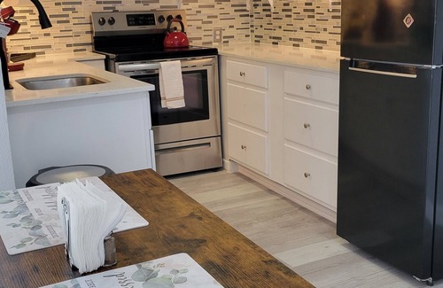 Denton Apartment | Tranquil Oasis close to TWU & UNT Modern 1 Bedroom Private Apartment