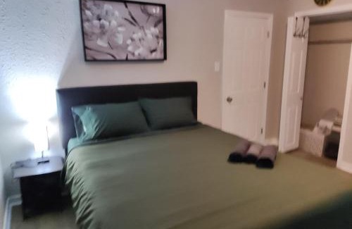 Indianapolis House | TRANQUIL OASIS - Private Rooms -Near Downtown Indianapolis