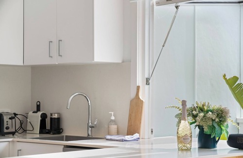 Macmasters Beach House | Tranquil Paradise by the Beach