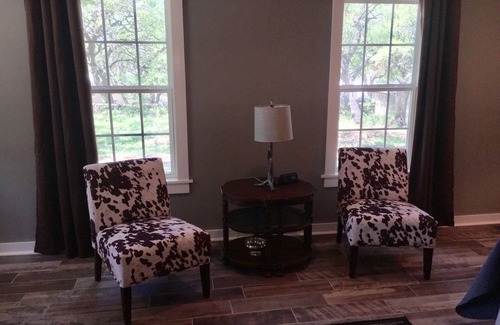 Bulverde House | Tranquil ranch for up to 20 people, near San Antonio attractions! Premier Host!
