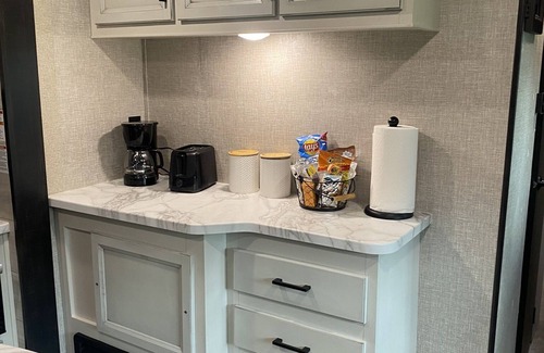 Nichols House | Tranquil, Relaxing Country Setting - 1BR RV