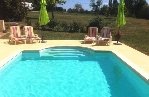 Gabillou Cottage | Tranquil Rural Gite in the Perigord Noir (with Private Pool)