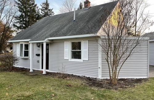 Schenectady House | Tranquil Schenectady Getaway: 3BR Stylish Retreat
