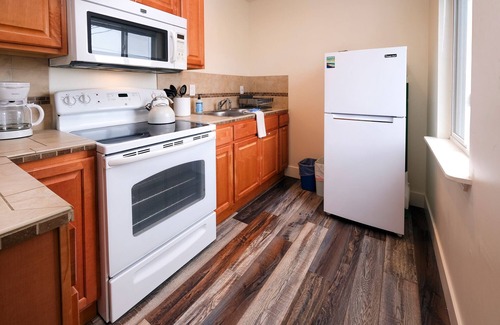 Cayucos Apartment | Tranquil Seaside Escape near Beach, Restored Boutique Suite, sleeps 4
