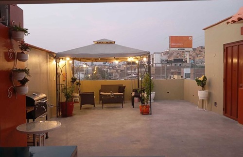 Santiago de Surco Apartment | Tranquil Spacious Apt in Surco 20 mins to Park Kennedy Miraflores