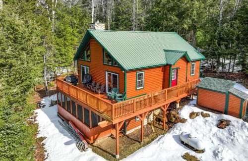 Thornton House | Tranquil Thornton Cabin Deck, Views and Game Room!