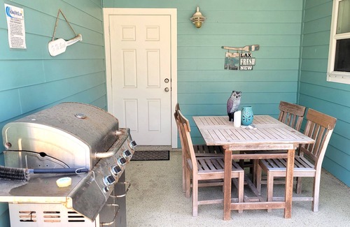 Port Aransas House | Tranquil Tides-Unique 3 BR House In Village Walk, Close to Beach, Heated Pools!