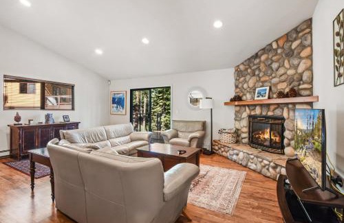 Incline Village House | Tranquil Tumbleweed - Close to Skiing & More