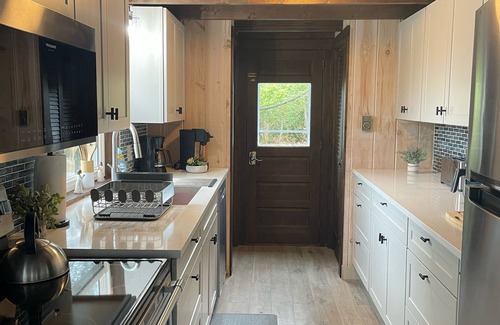 Hall Quarry House | Tranquil Views of Somes Sound and beautiful Sargent Mnt. at your door.