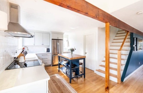 Marion House | Tranquil Views On Planting Island Cove
