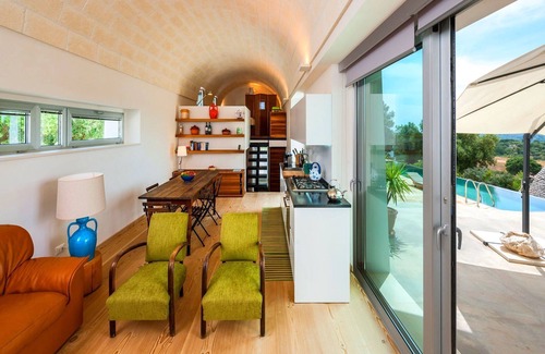 Cisternino Villa | Tranquil Villa in Apulia
