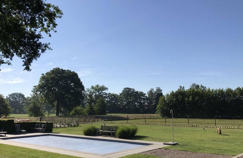 Balen House | Tranquil villa in Vlaanderen with terrace