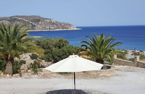Amoopi House | Tranquil Villa With Sea View in Ammopi Karpathos