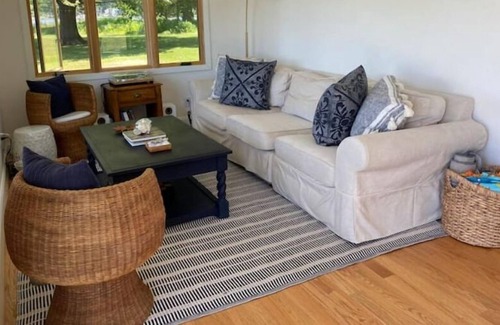 Shady Side Cottage | Tranquil Waterfront Cottage in Shady Side - 50 minutes to DC