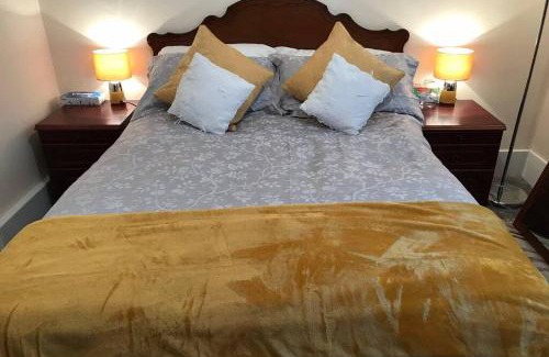 Abertillery Apartment | Tranquil Welsh Mountain Gem, Abertillery, Wales